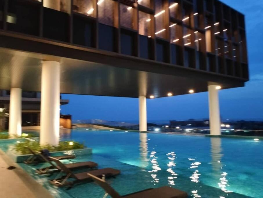 Bali Residence By Beca Inn , Musliim Only Малакка Экстерьер фото